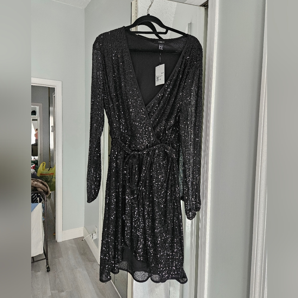 Forever 21 Plus Size Sequin Wrap Dress 1X Black NWT